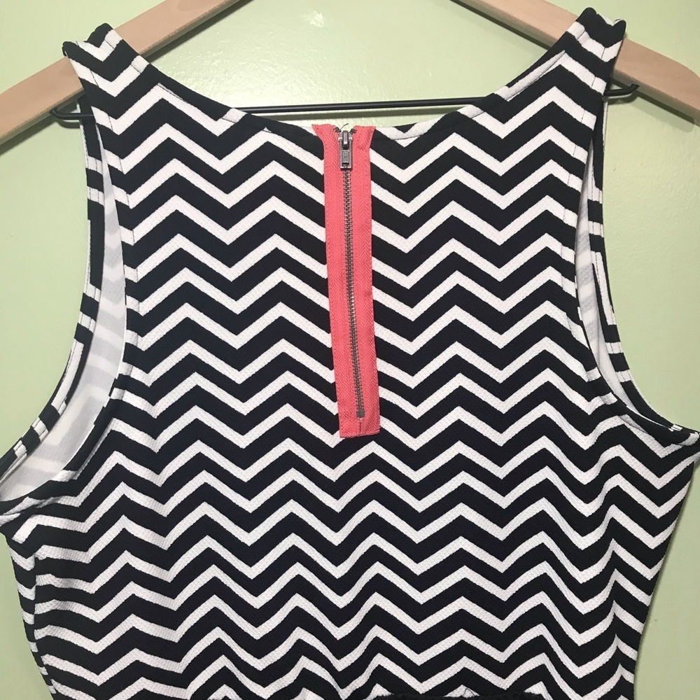 Chevron Dress - Picture 5 of 6